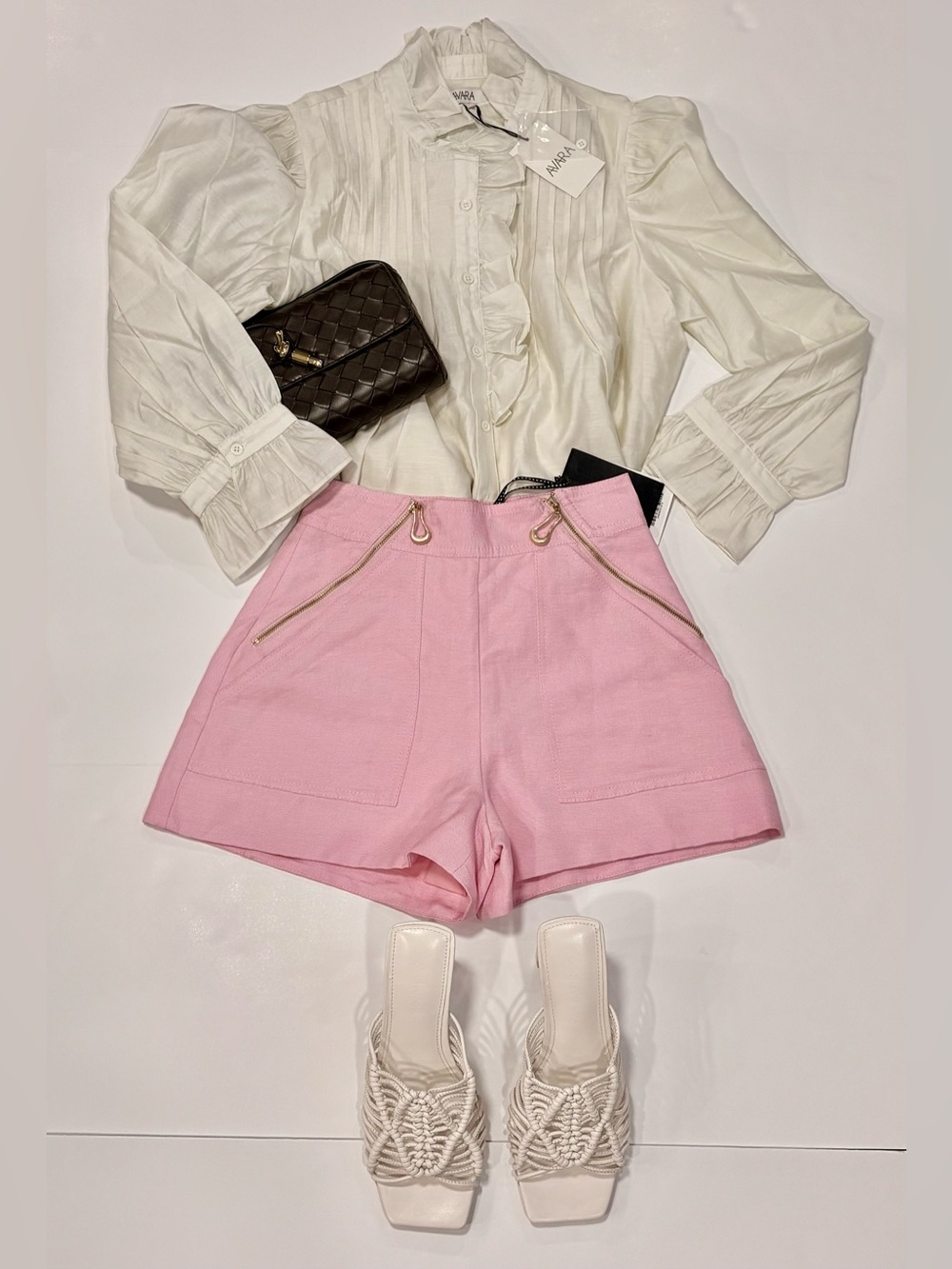 Avara  Sibyl Top is a modern update to a classic size small